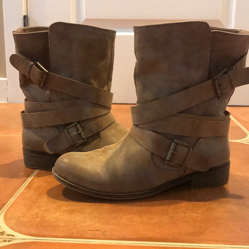 Ankle booties